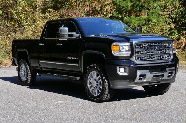 2018 GMC Sierra 2500HD Denali 4X4 / New Tires / ALLISON / Duramax Diesel! High Point NC
