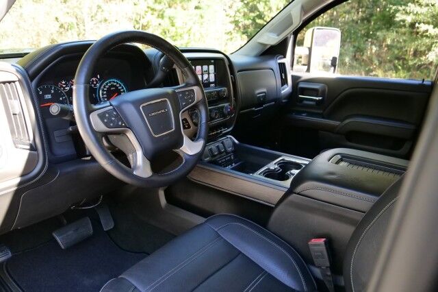 2018 GMC Sierra 2500HD Denali 4X4 / New Tires / ALLISON / Duramax Diesel! High Point NC