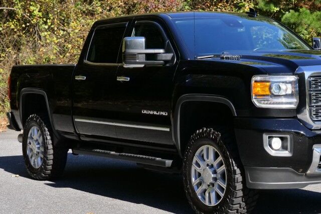 2018 GMC Sierra 2500HD Denali 4X4 / New Tires / ALLISON / Duramax Diesel! High Point NC