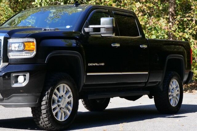 2018 GMC Sierra 2500HD Denali 4X4 / New Tires / ALLISON / Duramax Diesel! High Point NC