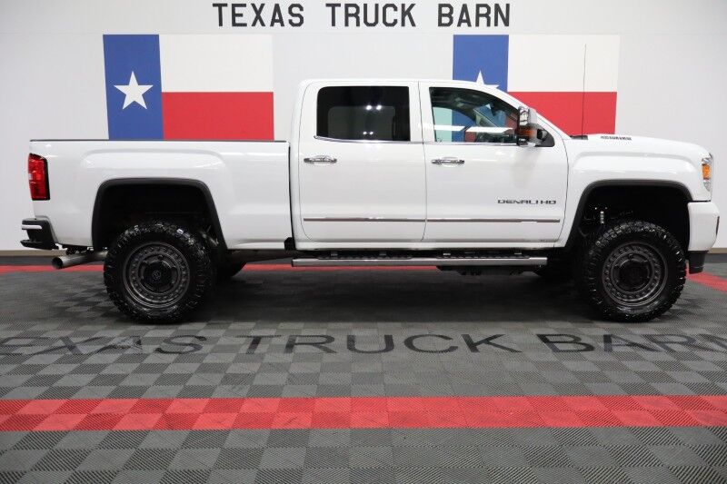 2018 GMC Sierra 2500HD Denali 6.6L Duramax Diesel Cognito Fox Shocks 35in Nitto Tires Arlington TX