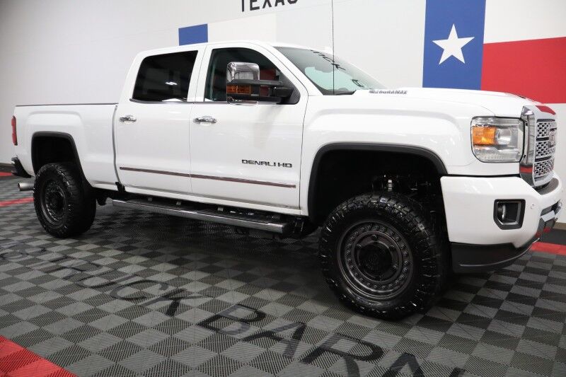 2018 GMC Sierra 2500HD Denali 6.6L Duramax Diesel Cognito Fox Shocks 35in Nitto Tires Arlington TX