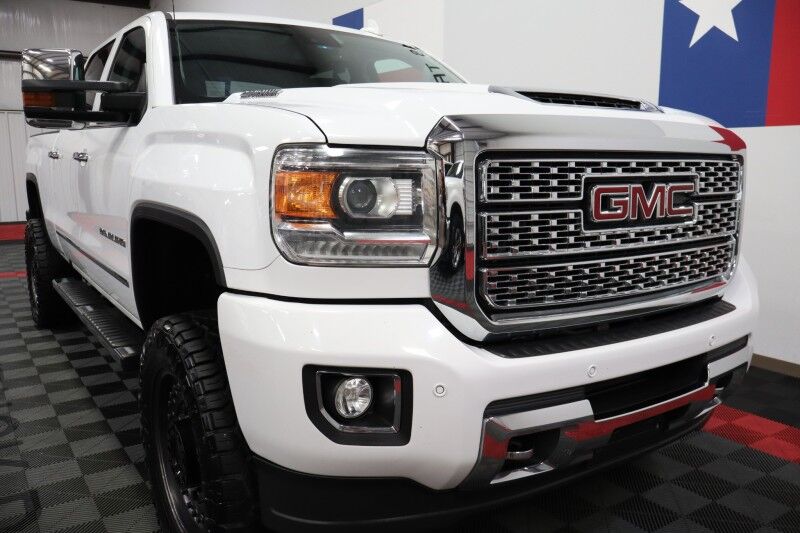 2018 GMC Sierra 2500HD Denali 6.6L Duramax Diesel Cognito Fox Shocks 35in Nitto Tires Arlington TX