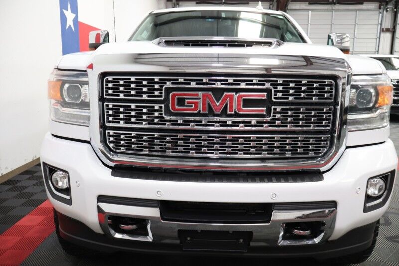 2018 GMC Sierra 2500HD Denali 6.6L Duramax Diesel Cognito Fox Shocks 35in Nitto Tires Arlington TX