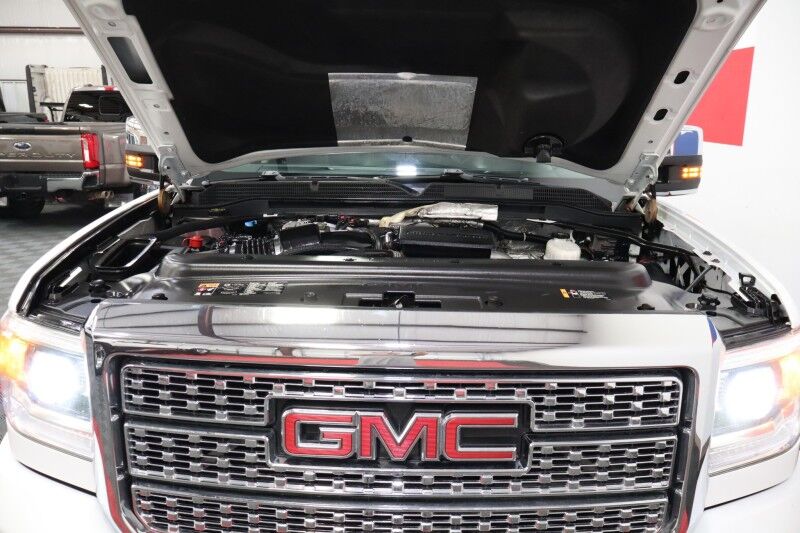 2018 GMC Sierra 2500HD Denali 6.6L Duramax Diesel Cognito Fox Shocks 35in Nitto Tires Arlington TX