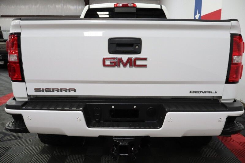 2018 GMC Sierra 2500HD Denali 6.6L Duramax Diesel Cognito Fox Shocks 35in Nitto Tires Arlington TX