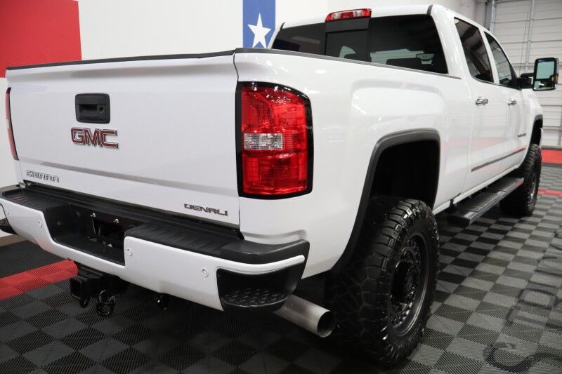 2018 GMC Sierra 2500HD Denali 6.6L Duramax Diesel Cognito Fox Shocks 35in Nitto Tires Arlington TX