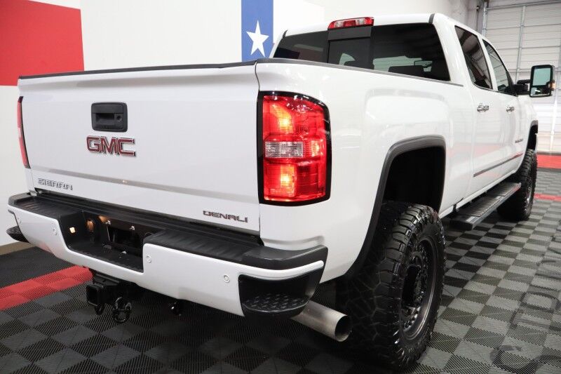 2018 GMC Sierra 2500HD Denali 6.6L Duramax Diesel Cognito Fox Shocks 35in Nitto Tires Arlington TX