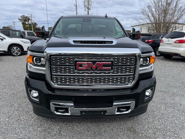 2018 GMC Sierra 2500HD Denali Crew Cab 4WD