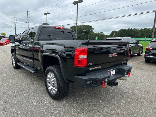 2018 GMC Sierra 2500HD Denali