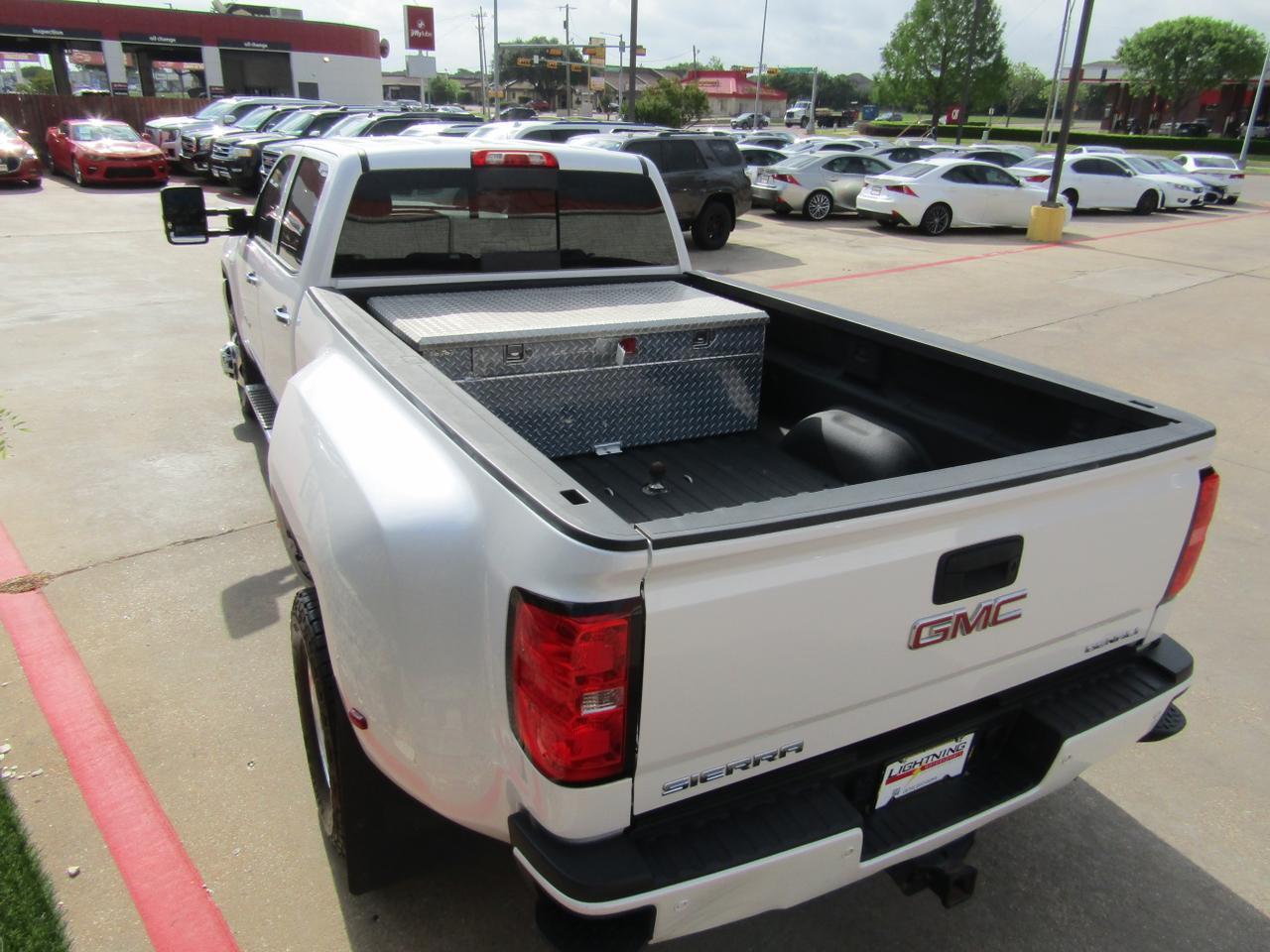 2018 GMC Sierra 3500HD 4WD Crew Cab 167.7 Denali Grand Prairie TX