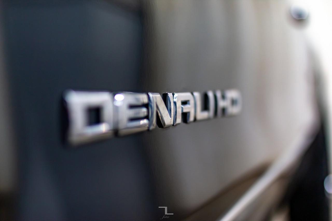 2018 GMC Sierra 3500HD 4x4 Crew Cab Denali Diesel 6&quot; Lift Red Deer AB