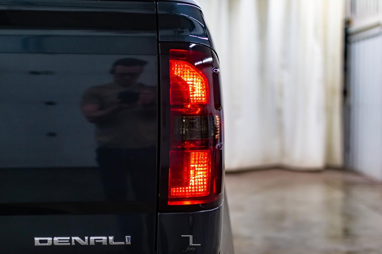 2018 GMC Sierra 3500HD 4x4 Crew Cab Denali Diesel 6&quot; Lift Red Deer AB