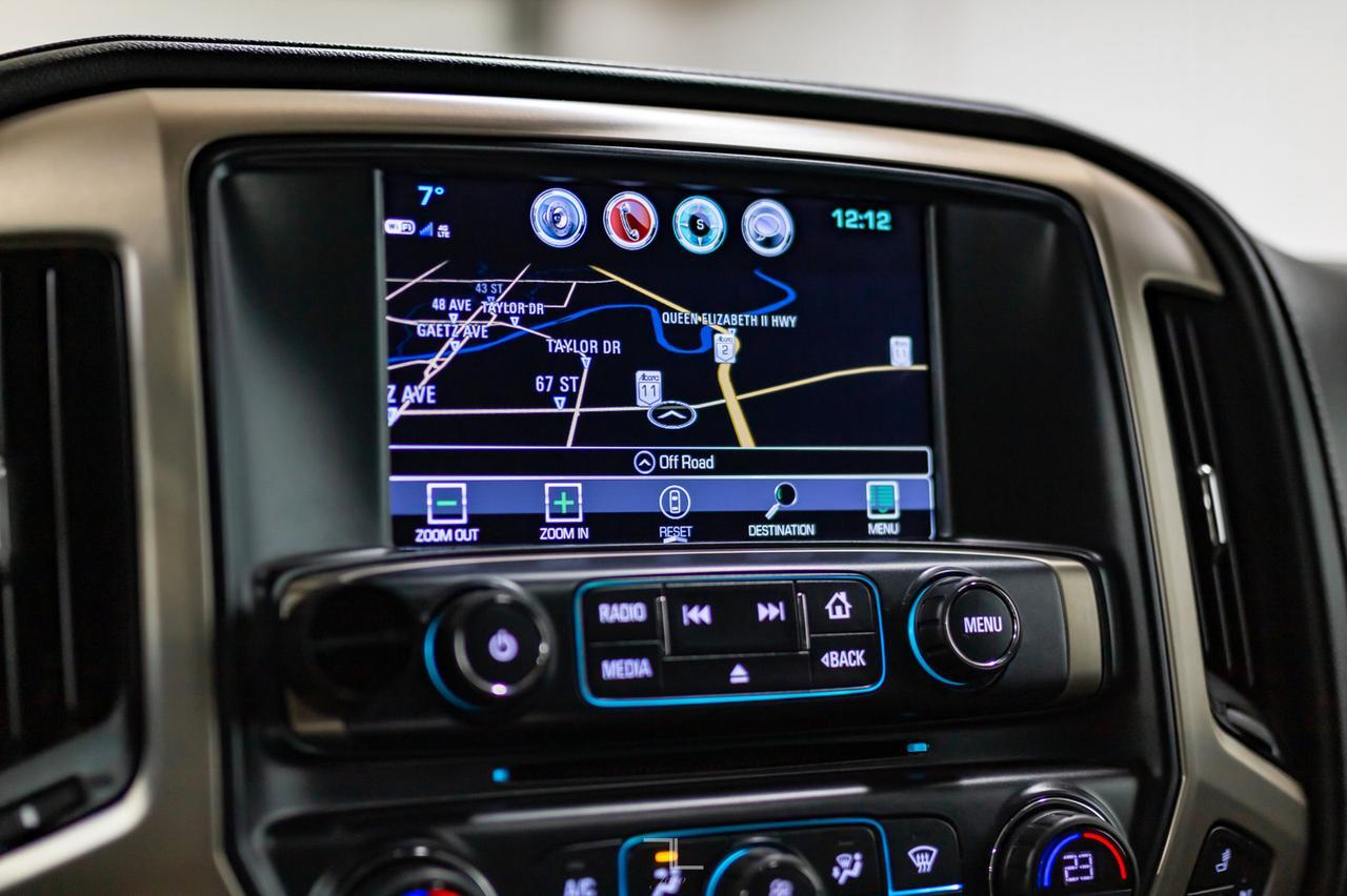 2018 GMC Sierra 3500HD 4x4 Crew Cab Denali Diesel 6&quot; Lift Red Deer AB