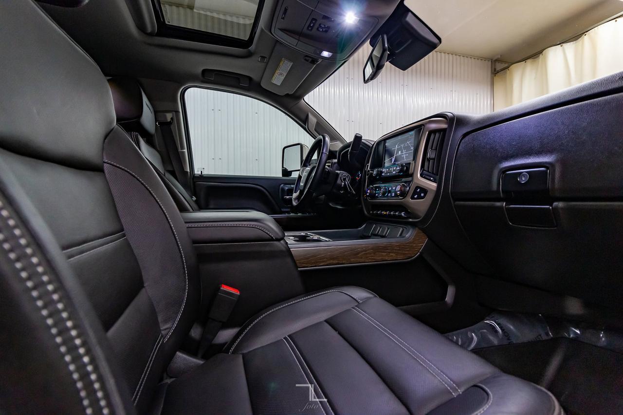 2018 GMC Sierra 3500HD 4x4 Crew Cab Denali Diesel 6&quot; Lift Red Deer AB