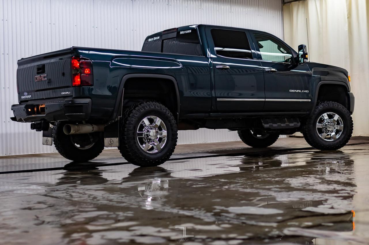 2018 GMC Sierra 3500HD 4x4 Crew Cab Denali Diesel 6" Lift Red Deer AB