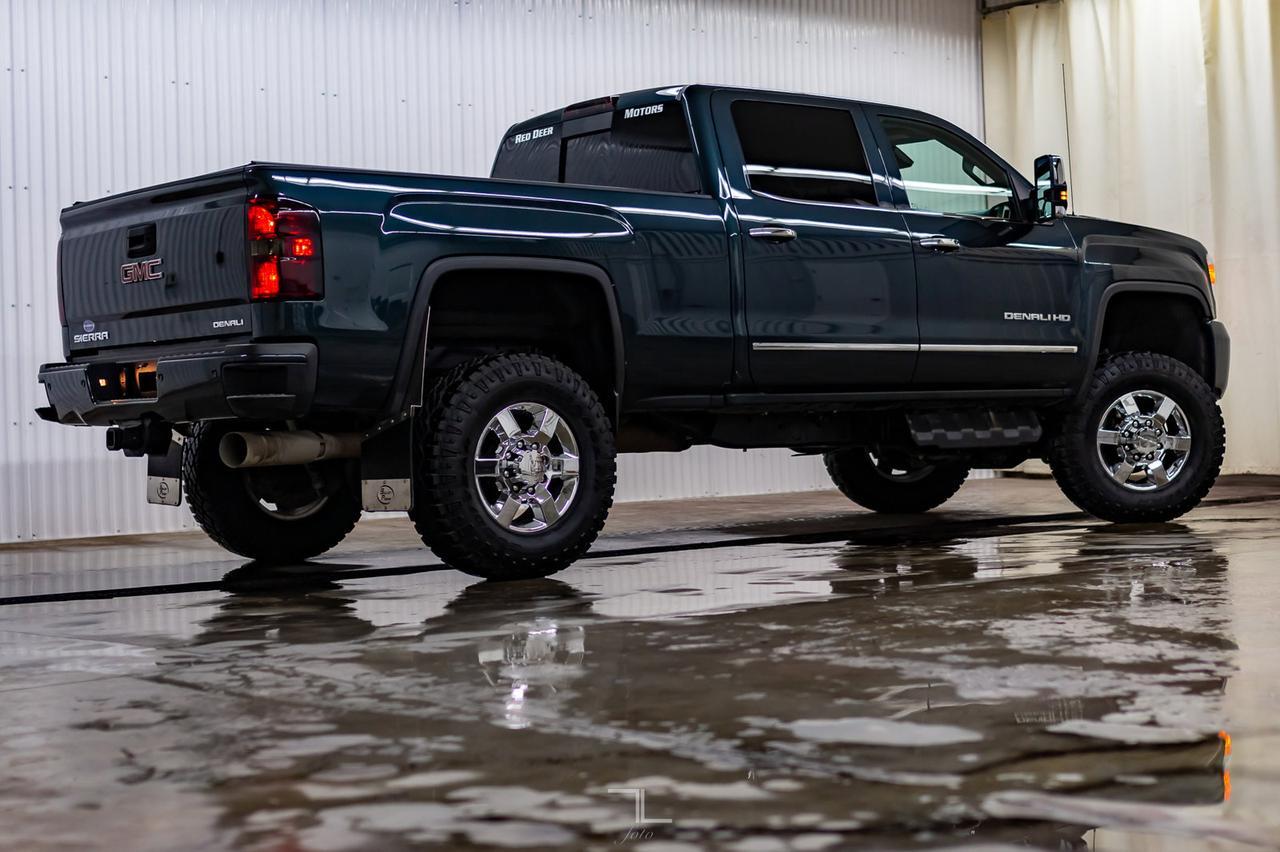 2018 GMC Sierra 3500HD 4x4 Crew Cab Denali Diesel 6&quot; Lift Red Deer AB