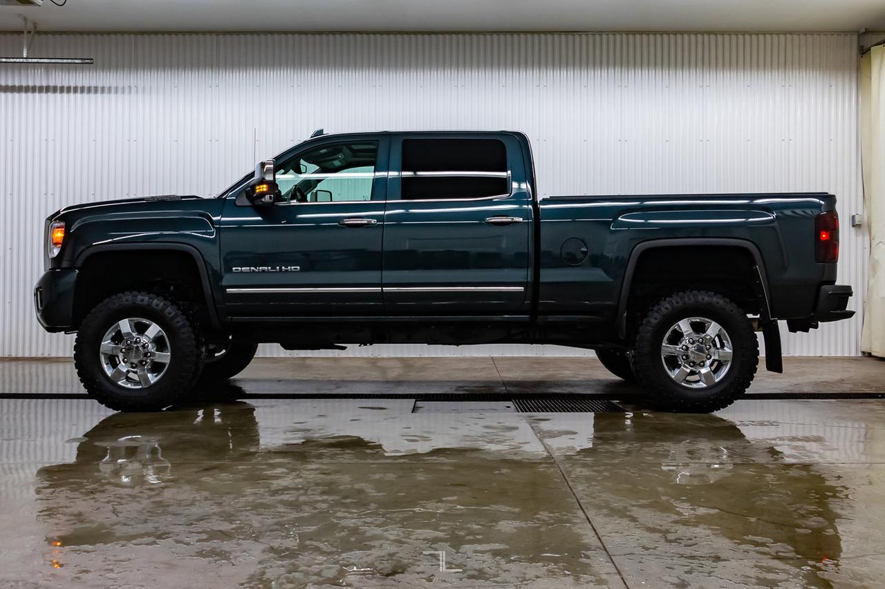 2018 GMC Sierra 3500HD 4x4 Crew Cab Denali Diesel 6" Lift Red Deer AB