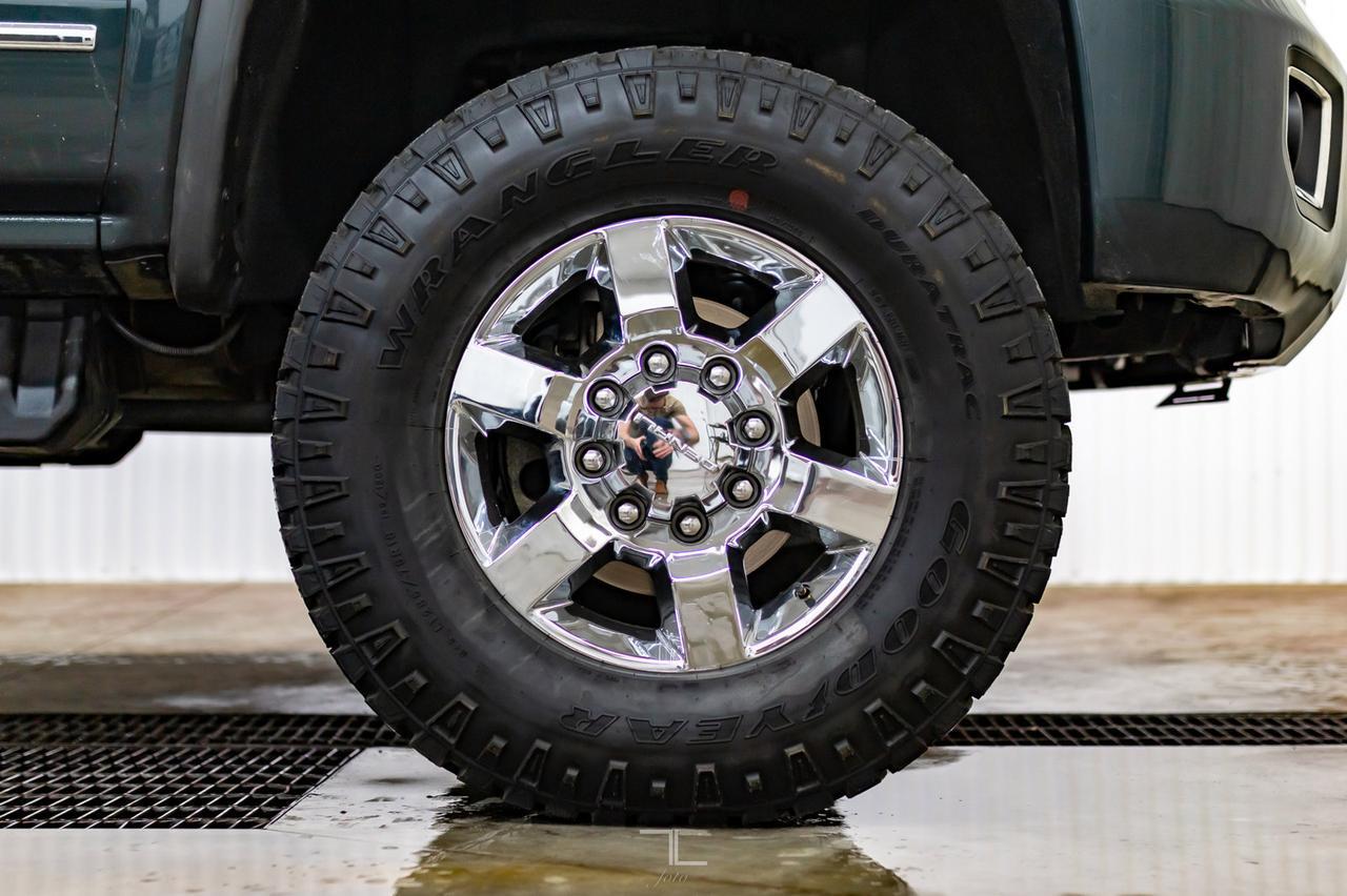 2018 GMC Sierra 3500HD 4x4 Crew Cab Denali Diesel 6&quot; Lift Red Deer AB