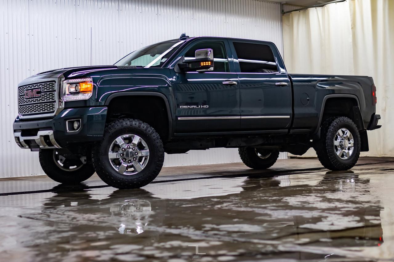 2018 GMC Sierra 3500HD 4x4 Crew Cab Denali Diesel 6&quot; Lift Red Deer AB