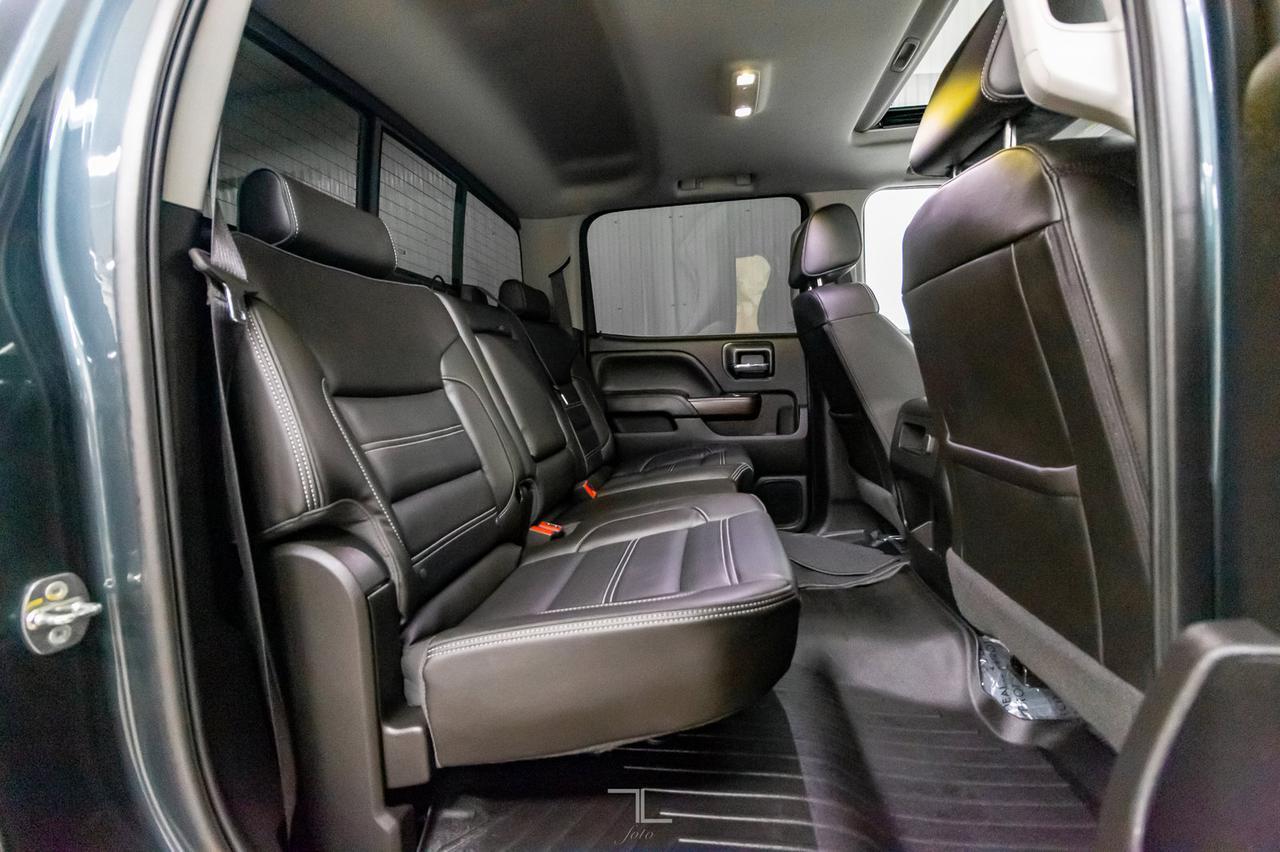 2018 GMC Sierra 3500HD 4x4 Crew Cab Denali Diesel 6&quot; Lift Red Deer AB