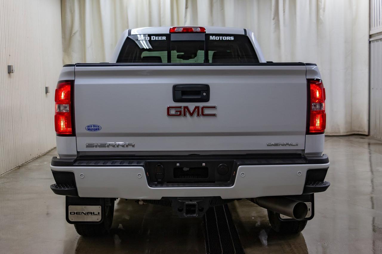 2018 GMC Sierra 3500HD 4x4 Crew Cab Denali Diesel Leather Roof Nav Red Deer AB