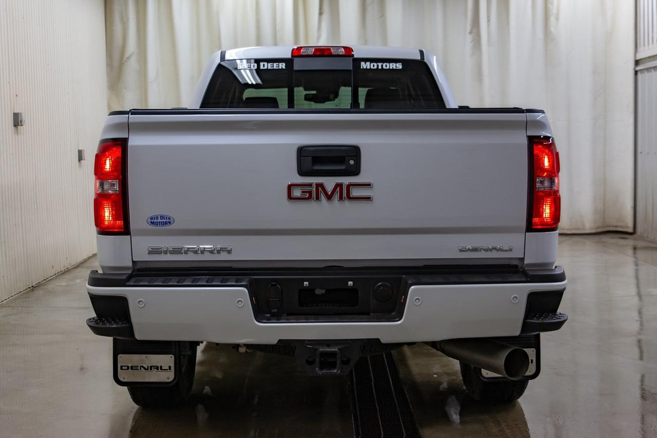 2018 GMC Sierra 3500HD 4x4 Crew Cab Denali Diesel Leather Roof Nav Red Deer AB