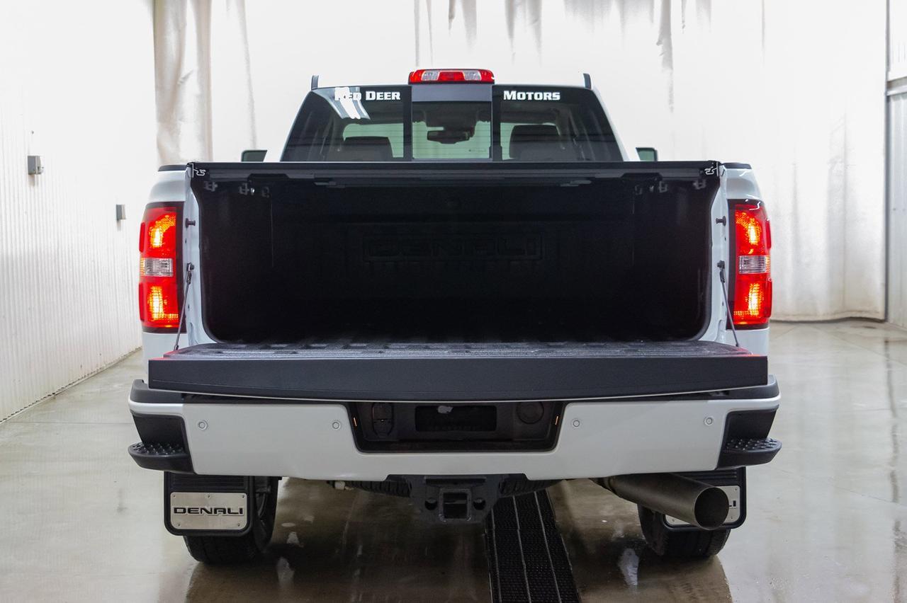 2018 GMC Sierra 3500HD 4x4 Crew Cab Denali Diesel Leather Roof Nav Red Deer AB