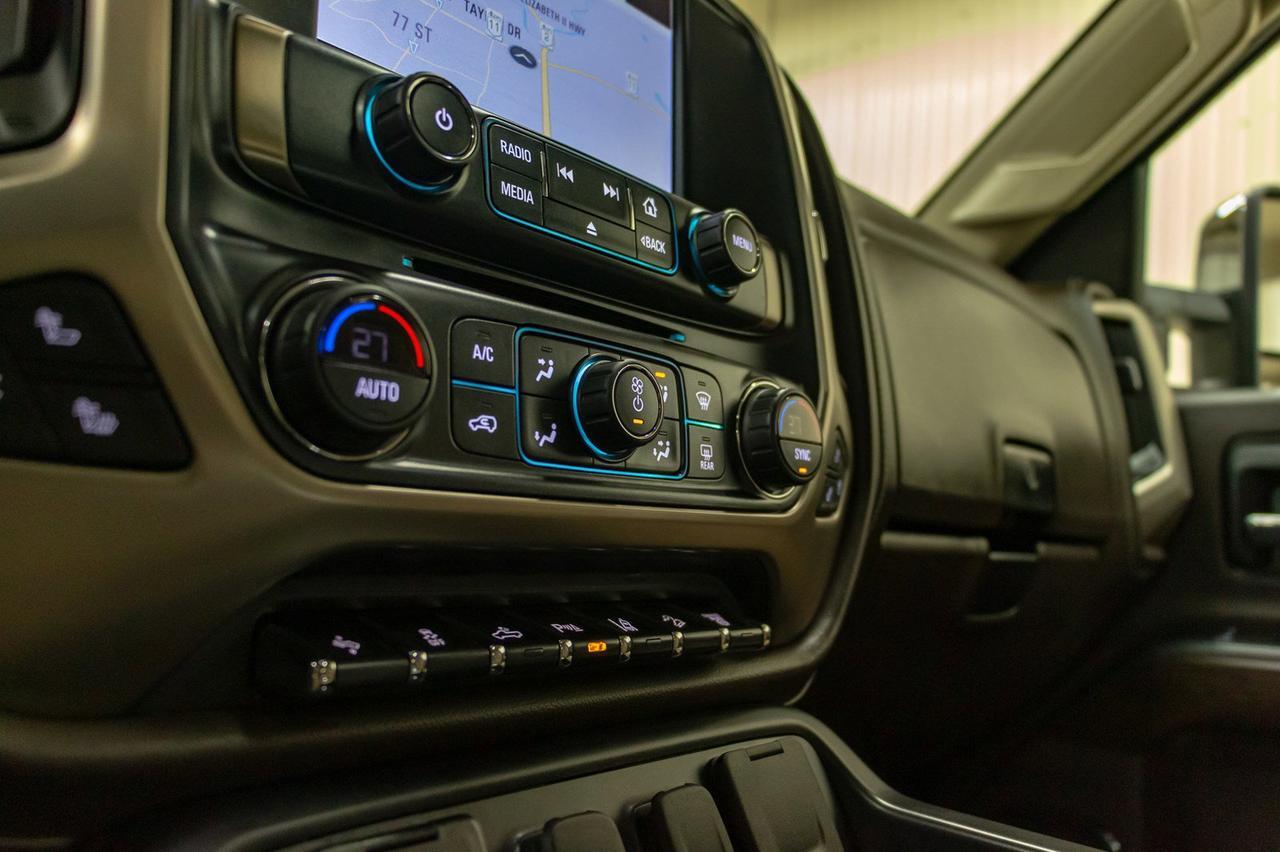 2018 GMC Sierra 3500HD 4x4 Crew Cab Denali Diesel Leather Roof Nav Red Deer AB