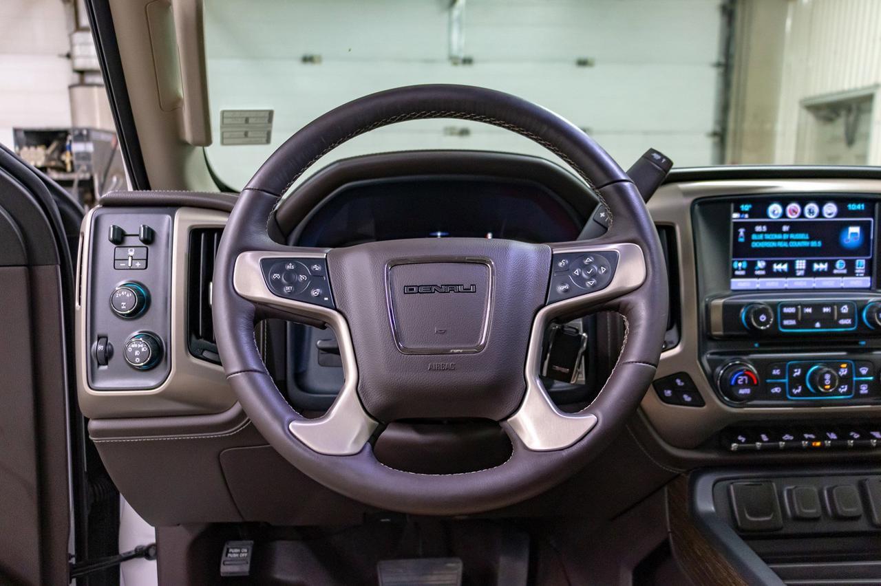 2018 GMC Sierra 3500HD 4x4 Crew Cab Denali Diesel Leather Roof Nav Red Deer AB