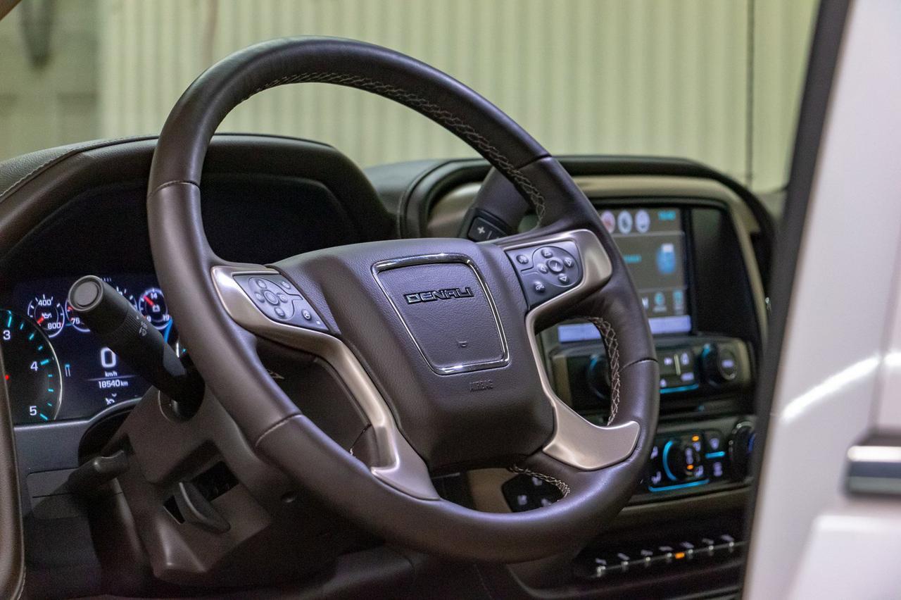 2018 GMC Sierra 3500HD 4x4 Crew Cab Denali Diesel Leather Roof Nav Red Deer AB