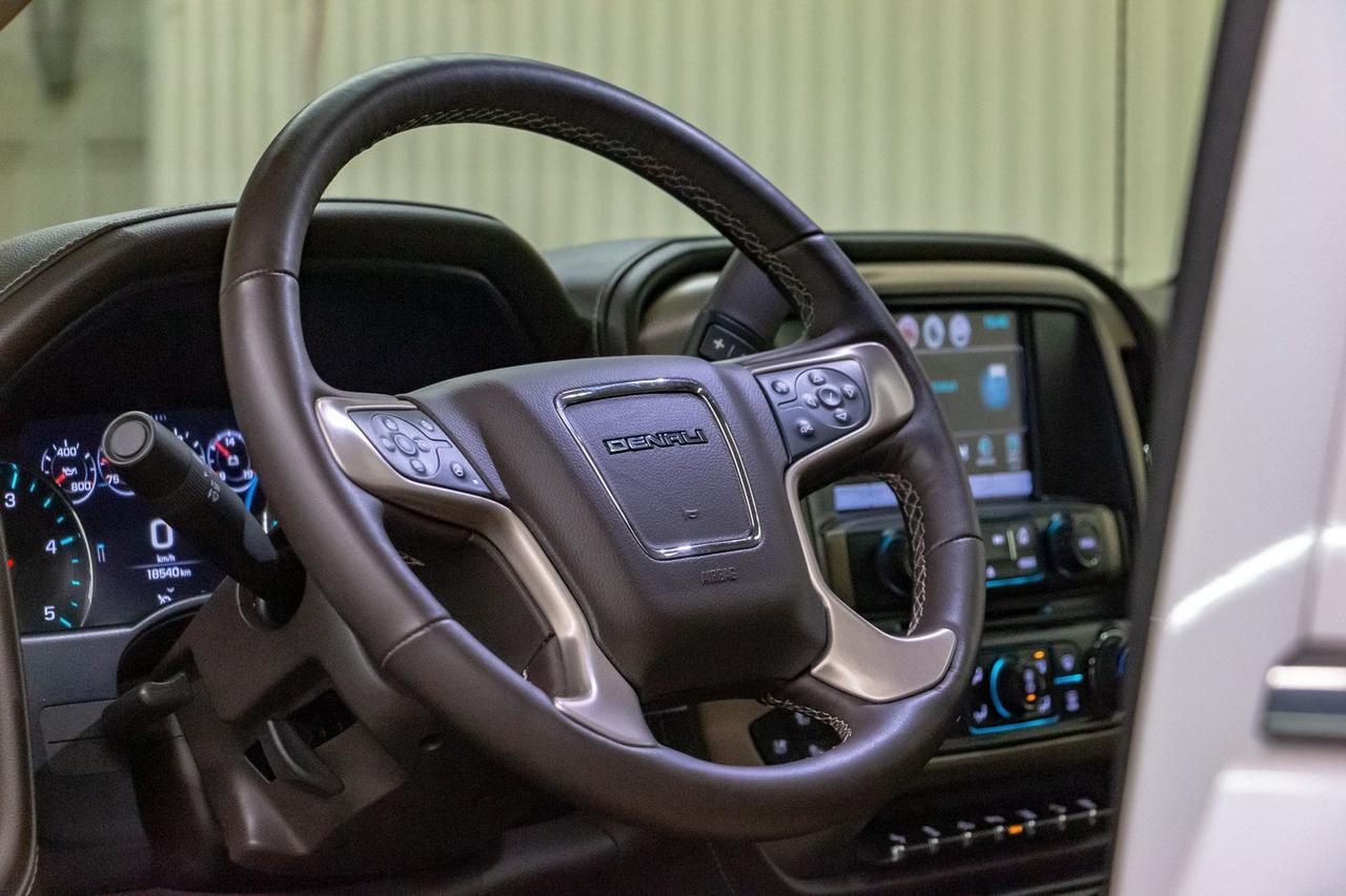 2018 GMC Sierra 3500HD 4x4 Crew Cab Denali Diesel Leather Roof Nav Red Deer AB