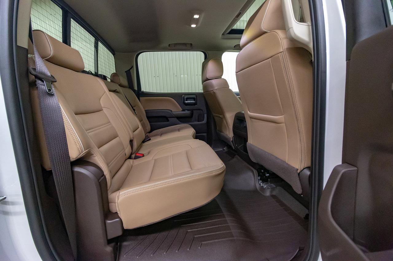 2018 GMC Sierra 3500HD 4x4 Crew Cab Denali Diesel Leather Roof Nav Red Deer AB