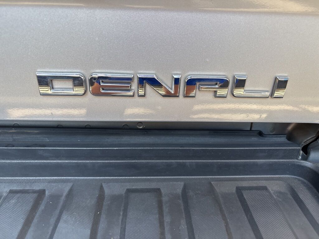 2018 GMC Sierra 3500HD 4x4 Crew Cab Denali SRW Minocqua WI