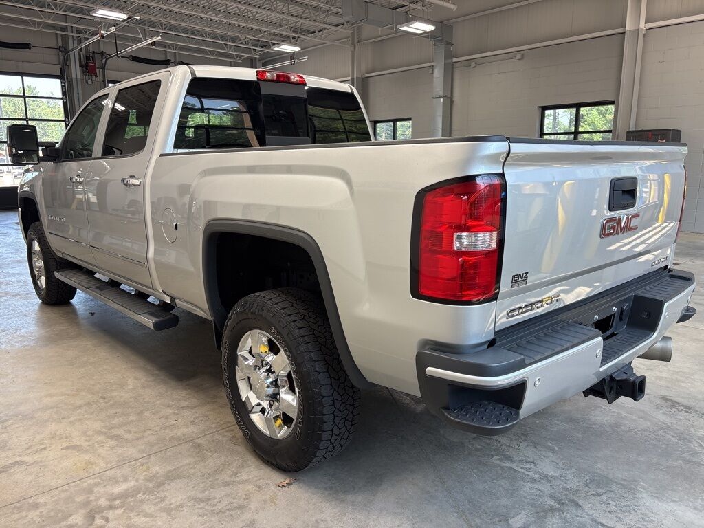 2018 GMC Sierra 3500HD 4x4 Crew Cab Denali SRW Minocqua WI