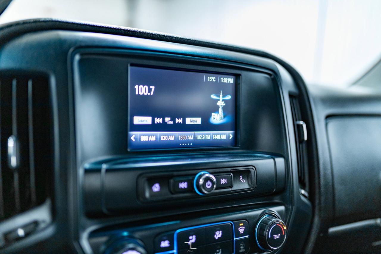 2018 GMC Sierra 3500HD 4x4 Crew Cab SLE Deck Red Deer AB