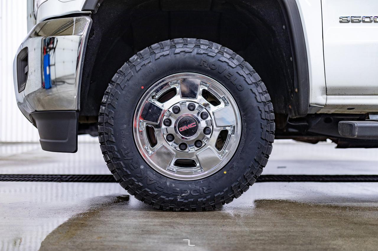 2018 GMC Sierra 3500HD 4x4 Crew Cab SLE Deck Red Deer AB