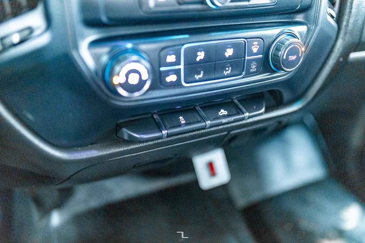 2018 GMC Sierra 3500HD 4x4 Crew Cab SLE Deck Red Deer AB