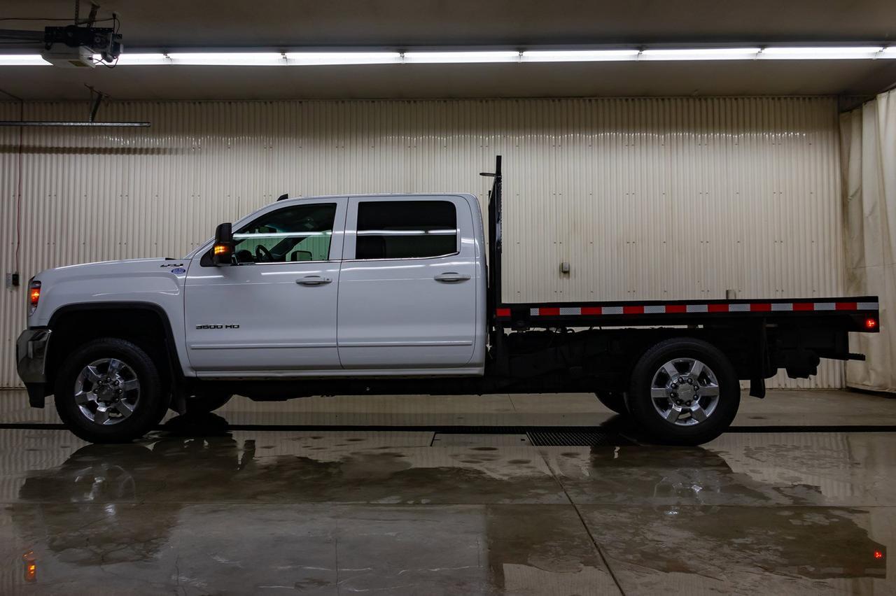 2018 GMC Sierra 3500HD 4x4 Crew Cab SLE Deck Red Deer AB