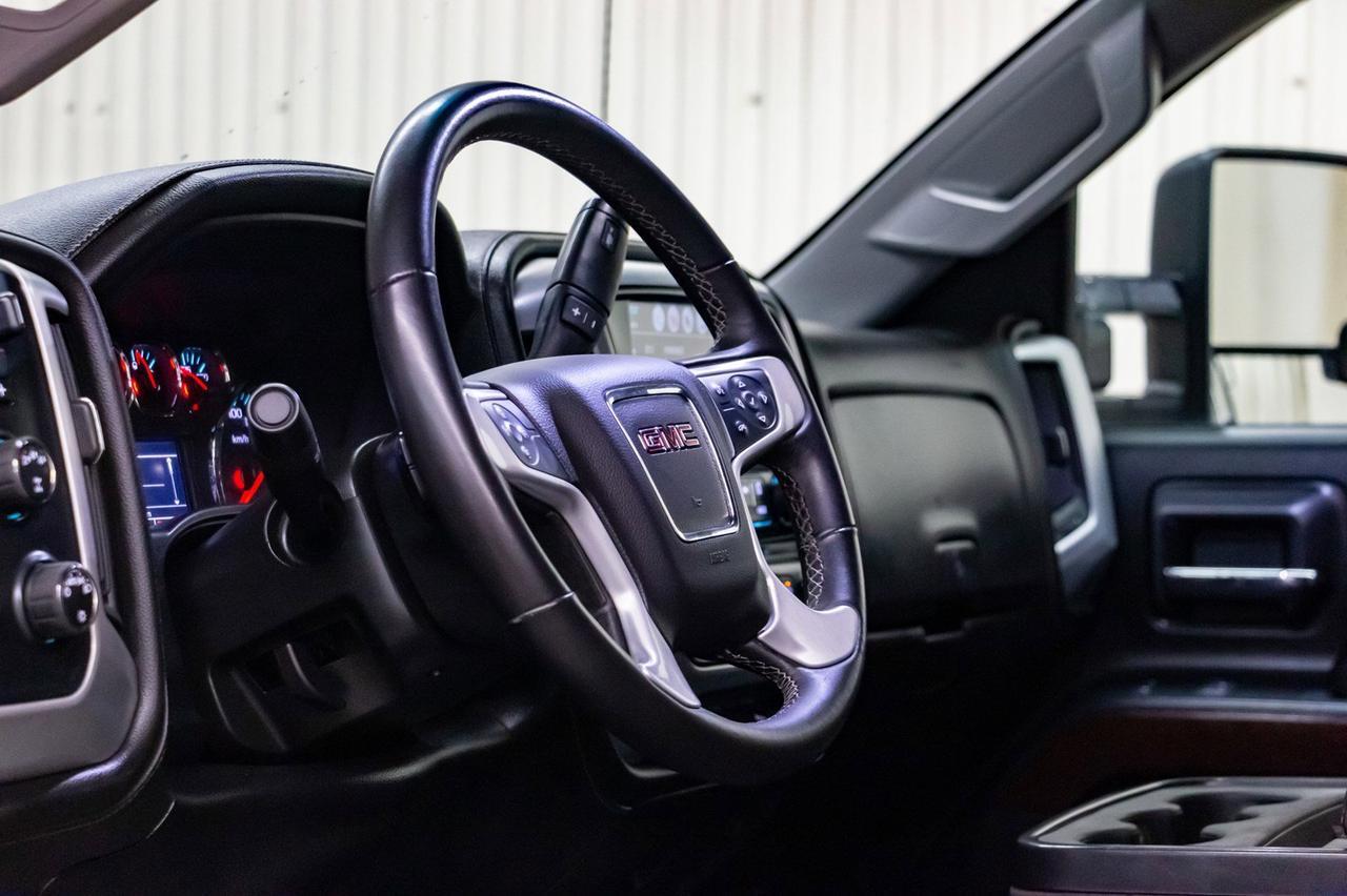 2018 GMC Sierra 3500HD 4x4 Crew Cab SLE Deck Red Deer AB