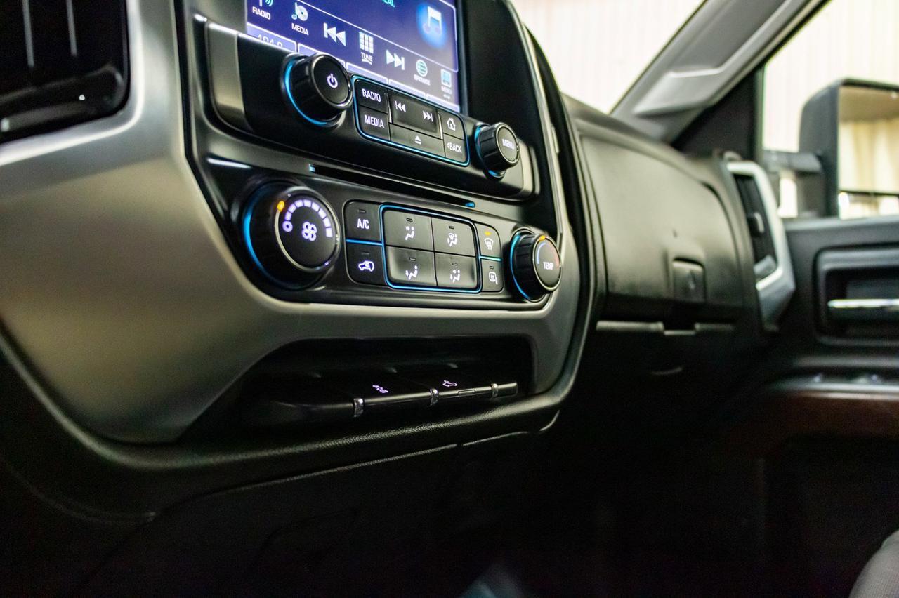 2018 GMC Sierra 3500HD 4x4 Crew Cab SLE Deck Red Deer AB