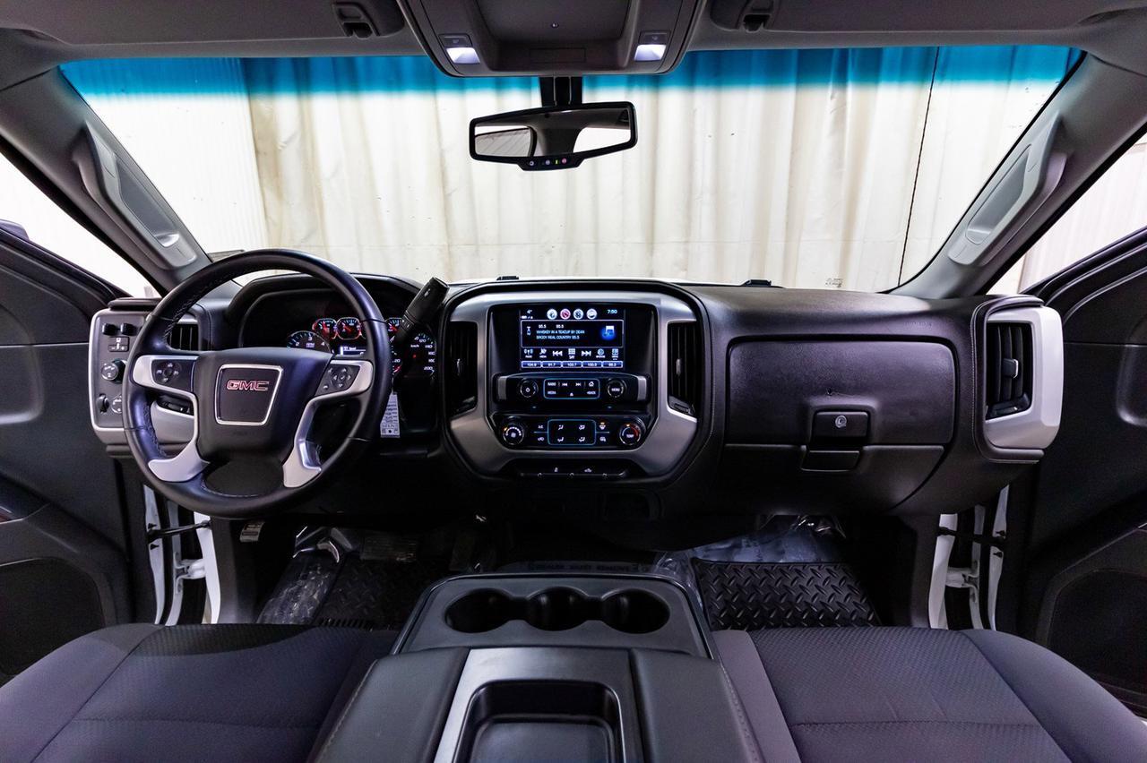 2018 GMC Sierra 3500HD 4x4 Crew Cab SLE Deck Red Deer AB