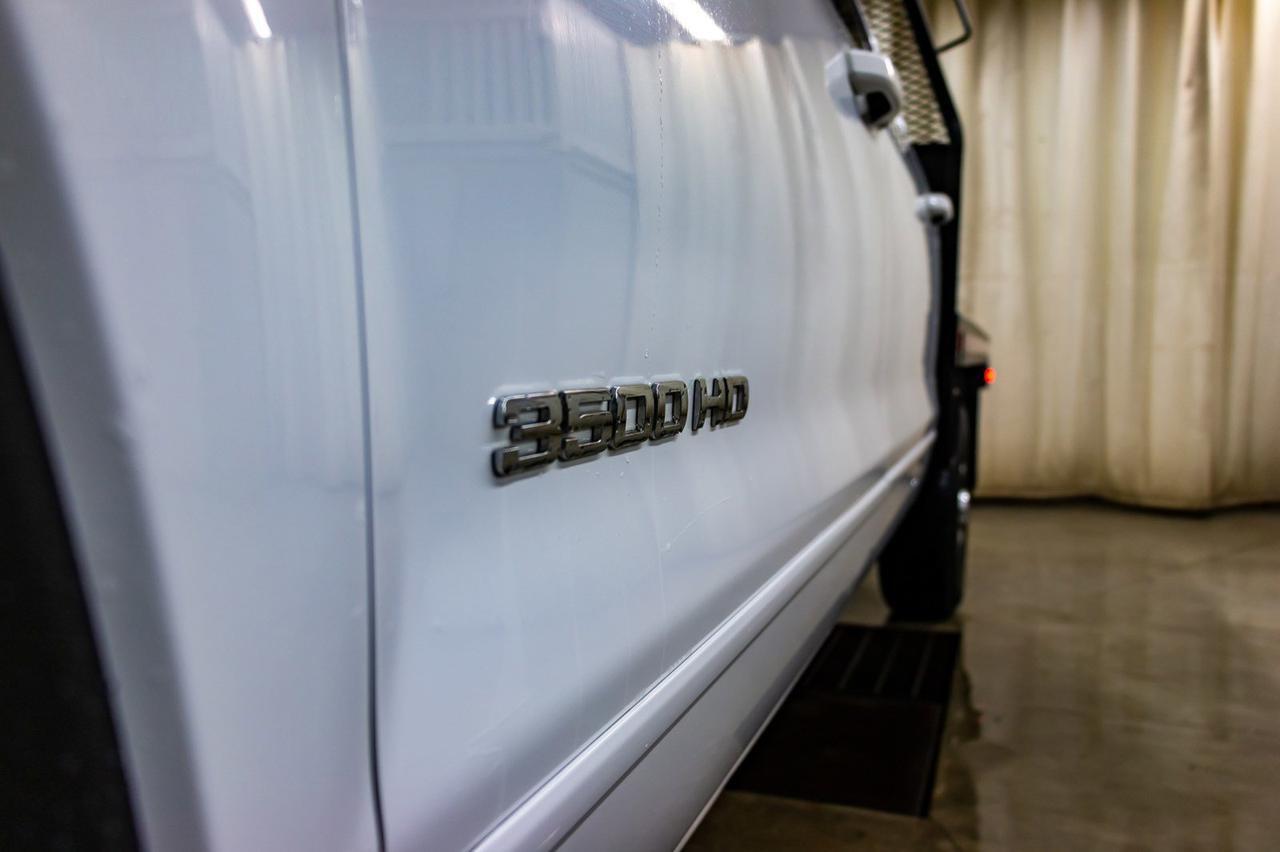 2018 GMC Sierra 3500HD 4x4 Crew Cab SLE Deck Red Deer AB