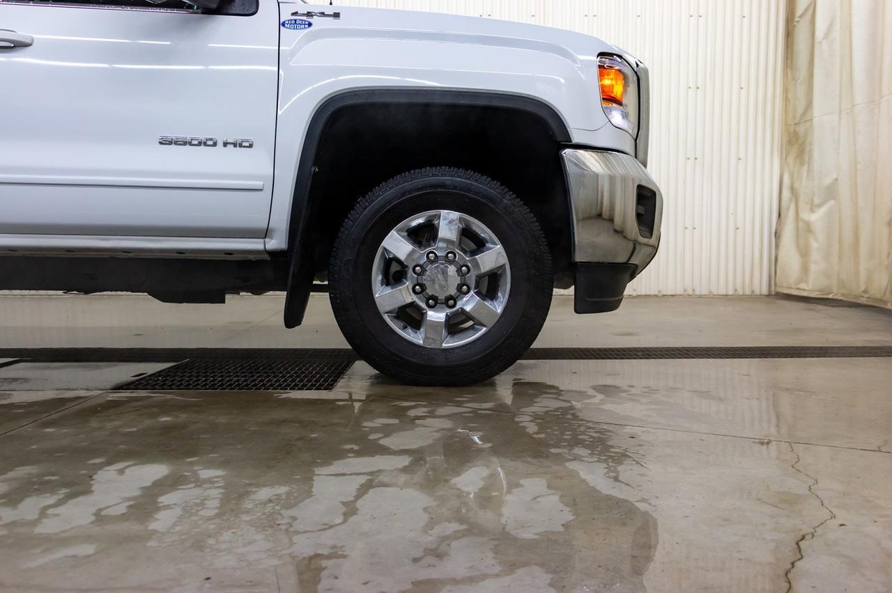 2018 GMC Sierra 3500HD 4x4 Crew Cab SLE Deck Red Deer AB