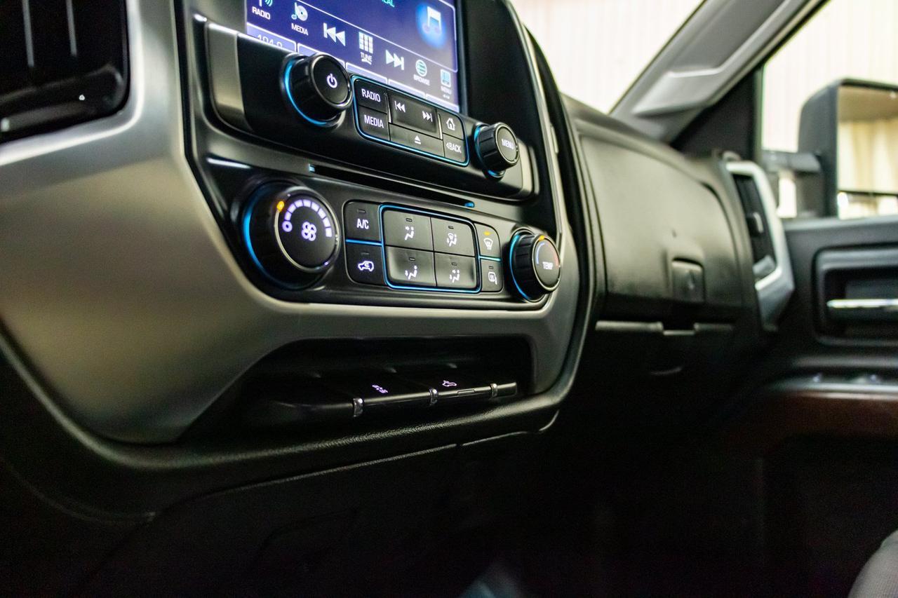 2018 GMC Sierra 3500HD 4x4 Crew Cab SLE Deck Red Deer AB