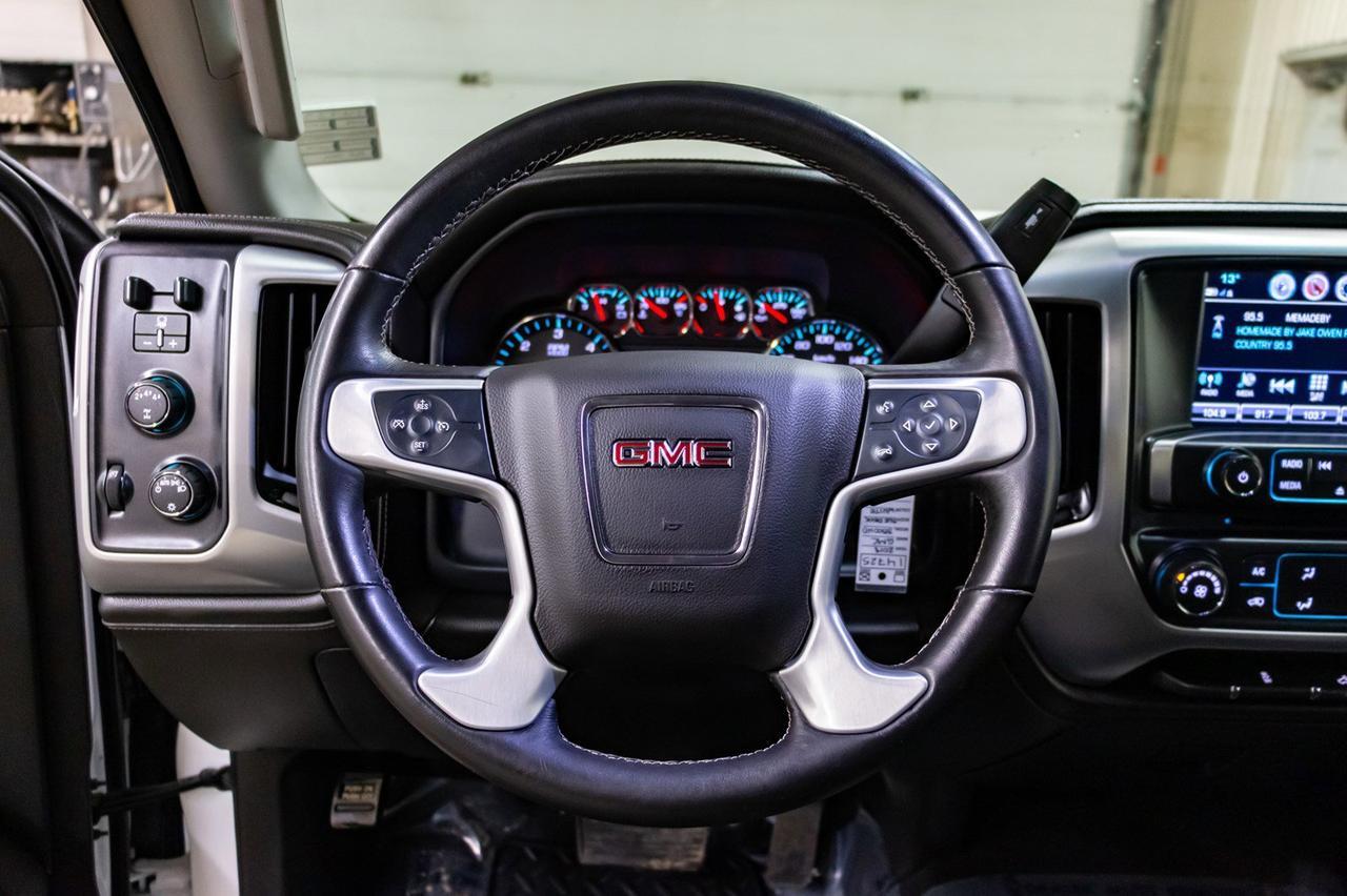 2018 GMC Sierra 3500HD 4x4 Crew Cab SLE Deck Red Deer AB