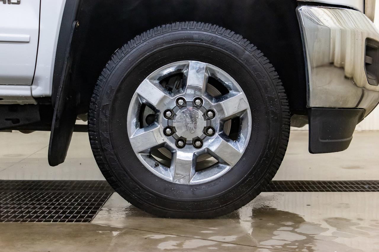 2018 GMC Sierra 3500HD 4x4 Crew Cab SLE Deck Red Deer AB