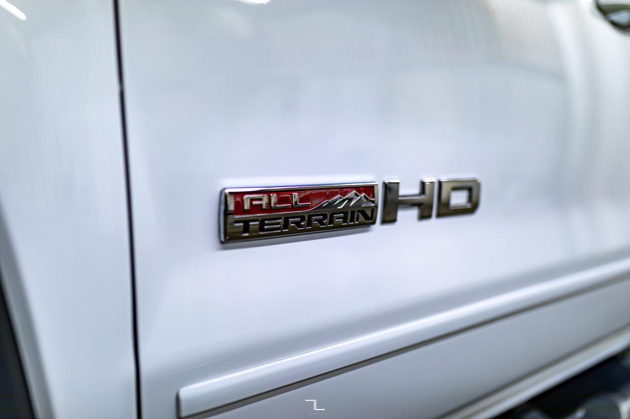 2018 GMC Sierra 3500HD 4x4 Crew Cab SLT All Terrain Diesel Leather Roof Nav Red Deer AB