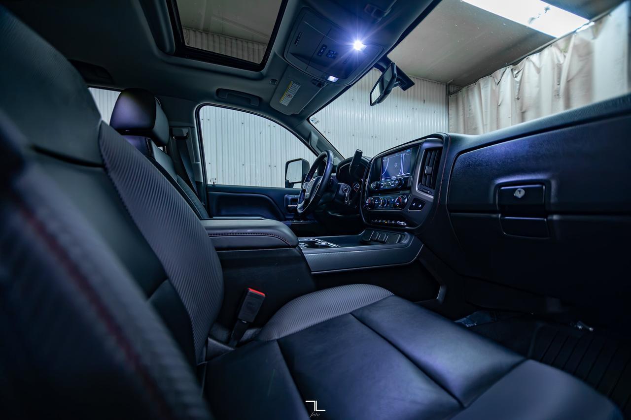 2018 GMC Sierra 3500HD 4x4 Crew Cab SLT All Terrain Diesel Leather Roof Nav Red Deer AB