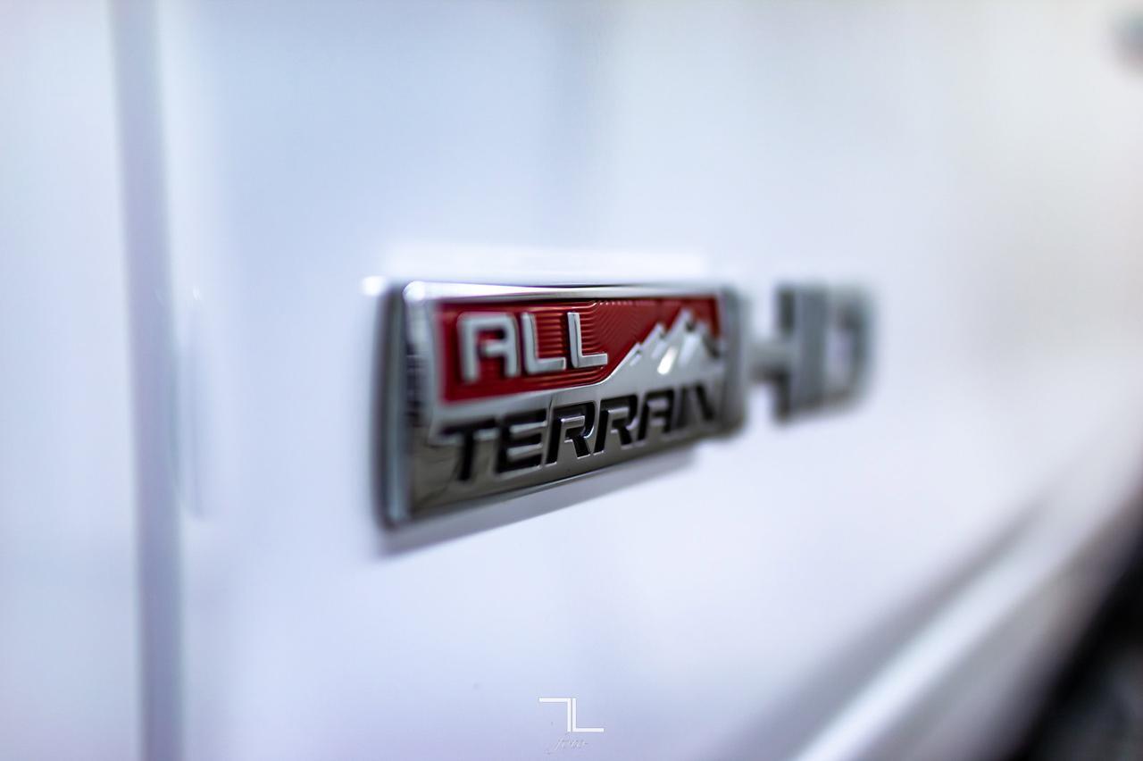 2018 GMC Sierra 3500HD 4x4 Crew Cab SLT All Terrain Leather Roof Nav Red Deer AB